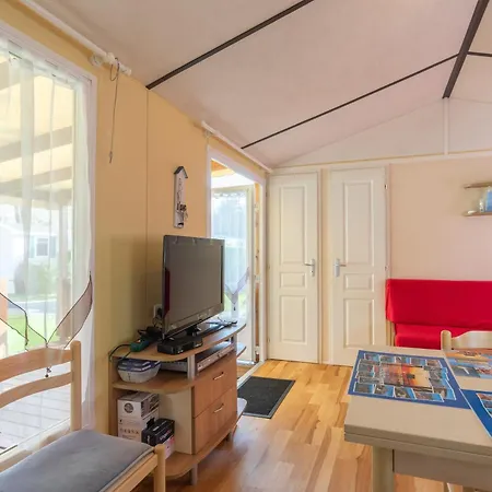 Location Mobil Pres De Royan Casa de Férias *